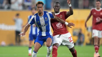 لحظة مؤثرة لاعب الأهلي يبكي بعد تعثر انتقاله إلى فالنسيا